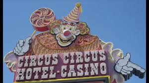 It is not the most luxurious hotel in vegas, but contact adventuredome at adomeevents@circuscircus.com for more details. Usa Las Vegas Hotel Und Casino Circus Circus Nevada Manor Motor Lodge Strip Adventuredome Youtube
