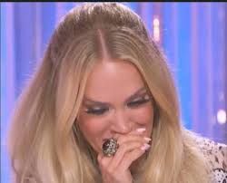 Promise me that you will never hurt me if I give you the chance to be in my  life ❤️🥰