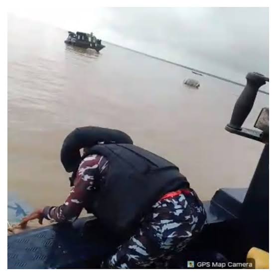 Akwa Ibom: Two rescued in speedboat mishap along Ibaka waterways - Daily Post Nigeria