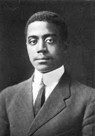 William Porter Norcom, Yale College Class of 1911 Dr. William Porter Norcom  (1885-1948), a native of New Haven, graduated from Yale University in 1911.  In 1908, Norcom won the freshman Berkeley Premium