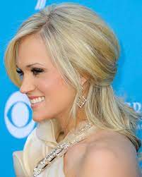 Carrie Underwood Half Up Half Down Half Up Hair Wedding Hairstyles For Medium Hair Hair Styles