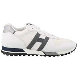 H383 Sneakers