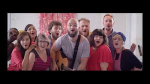 Öncelikle, batı müzik sisteminde kullanılan ve notaları sembolize eden soprano ukulele'nin akort sesleri aşağıdaki gibidir. Pokac Co Z Tebe Bude Akordy A Text Piesne Ukulele Akordy Sk