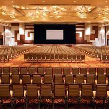 This One Is Different Because The Room Can Be Used As A Ballroom As Well Also A Great Amount Of Space For Big Bu Meeting Room Design Meeting Room Big Business