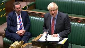 Dpa/matt dunham/ap/dpa britische flaggen wehen. Johnson Verscharft Corona Beschrankungen In England Aktuell Europa Dw 22 09 2020