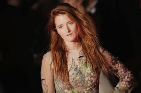 Meryl was born mary louise streep in 1949 in summit, new jersey, to mary wolf (wilkinson), a commercial artist, and harry william streep, jr., a pharmaceutical executive. Meryl Streep S Children Reelrundown
