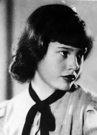 Vanderbilt de gloria vanderbilt est un parfum ambre floral pour femme. Gloria Vanderbilt Armes Reiches Madchen Nachruf Auf New Yorks Society Star Der Spiegel