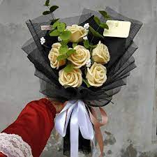 Harga buket bunga wisuda mulai dari 389 ribu. Buket Bunga Flanel Kado Wisuda Unik Buket Bunga Wisuda Graduation Bunga Wisuda Shopee Indonesia