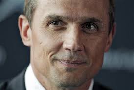 Lightning hire Steve Yzerman as new GM