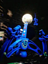 The final rooms of buzz lightyear's space ranger spin offer only minimal scoring opportunities, but be sure to smile for the camera. Disney Tips How To Max Out On Buzz Lightyear Space Ranger Spin The Castle Run