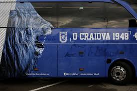 Echipa de fotbal fc u craiova 1949 are acum unul dintre cele mai moderne autocare din ţară: Fc U Craiova 1948 È™i A Prezentat Autocarul De Peste 500 000 De Euro Oltenii Au BÄƒtut Palma Cu Samuel Asamoah