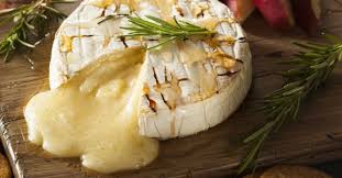 15 Recettes Legeres Au Camembert Fourchette Bikini Recette Camembert Dips De Legumes Camembert Roti