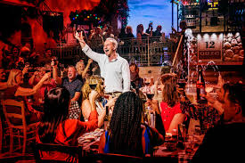 Her first television job was at the sanning och konsekvens show. Fredag Och Snart Helg Jamas Mamma Mia The Party Facebook