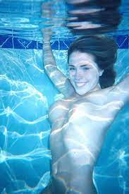 Check spelling or type a new query. Photos De Filles Totalement Nues Dans La Piscine Ou La Mer 4plaisir Com