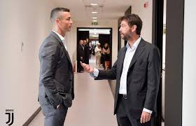 Lapo elkann, john elkann, alessandro nasi, andrea agnelli at john's and…» Arjun Pradeep On Twitter Tuttosport During An Informal Presentation To Exor S Advisors Exor Owner John Elkann Applauded Cristiano Ronaldo Andrea Agnelli Told Cr7 That He Can Expected Unprecedented Support
