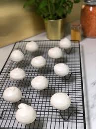 Meringues Croustillantes Recette Recette Meringue Meringue Recettes De Cuisine