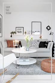 Shop This Room A Scandinavian Living Room Tasarim Oda Oturma Odasi Tasarimlari Ve Oturma Odasi Dekorasyonu
