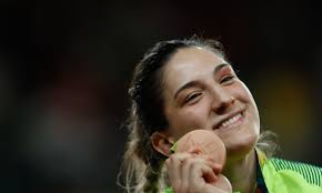 Judoca Mayra Aguiar vence cubana e ganha medalha de bronze ...