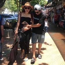 If u don't like it don't watch it! Hiburan Pekin Ibrahim Beri Hint Mona Allen Sudah Hamil