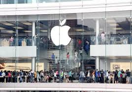 Two Hong Kong Apple Store Staff Taken To Hospital After Iphone Battery Starts Emitting Smoke Facial Recognition Software Facial Recognition System Apple Store