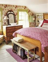 Floral Bedroom Calming Green Paint On The Window Frames And Bench Adds An Interesting Contrast To The French Style Bedroom Country House Decor Bedroom Design