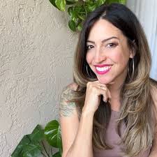 Amy Contreras| Psychic Intuitive (@theholisticbabe) • Instagram photos and  videos