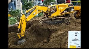 Rc Excavator Caterpillar 375me At Work Amazing Huge And Realistic R C Model Youtube