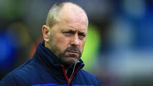 Mark Bowen: Former Reading manager leaves after Veljko Paunovic appointment 