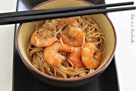 Nouilles Sautees Aux Crevettes Sesame Recette Ptitchef Recette Nouilles Sautees Nouilles Sautees Aux Crevettes Nouilles