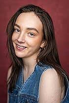 Isabelle Smith's Instagram, Twitter & Facebook