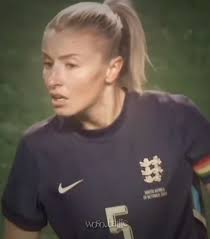 Leah Williamson Jodie Comer