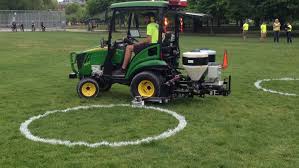 On thursday morning, photos of. Toronto S Trinity Bellwoods Park Gets Physical Distancing Circles Ctv News