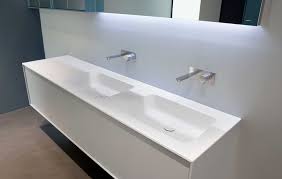 Tops Arco Antonio Lupi Arredamento E Accessori Da Bagno Wc Arredamento Corian Ceramica Mosaico Mo Sleek Bathroom Modern Bathroom Sink Corian Bathroom