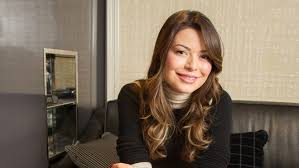 Career, salary, and net worth 4 miranda cosgrove: Miranda Cosgrove Goes From Icarly To College