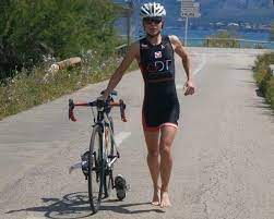 How long does it take to swim and bike in a triathlon? Julia Hauser Premiere Auf Der Olympischen Distanz Gegluckt Triaguide Alles Uber Triathlon