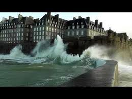 Grande Maree Saint Malo Mars 2014 Mole Des Noires Tempete Bretagne Storm Tide Sturmflut Marea Youtube Saint Malo Bretagne Et Bretagne France
