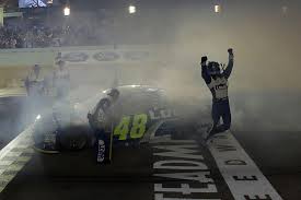 In the nascar sprint cup and nationwide series, 43 drivers compete in each race. Fortune 15 Nascar S Richest Drivers Tiebreaker