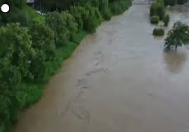 Un'ondata di maltempo sta attraversando il nord europa. Rvrl8ktt6jdk6m