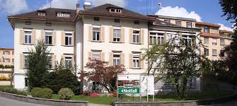 Es stellt mit den bereichen anästhesie, chirurgie & orthopädie, innere medizin und frauenklinik sowie mit einem. Urologie Appenzellerland