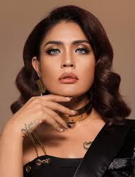 Moe min san strong gril