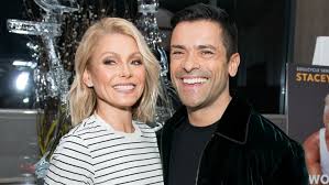 Kelly ripa visits the tonight show starring jimmy fallon at rockefeller center on october 26, 2017 in new york city. Mark Consuelos Once Tried To Catch Kelly Ripa Cheating On Him Early In Their Marriage Wfaa Com