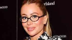 Vivi winkler hot image size.