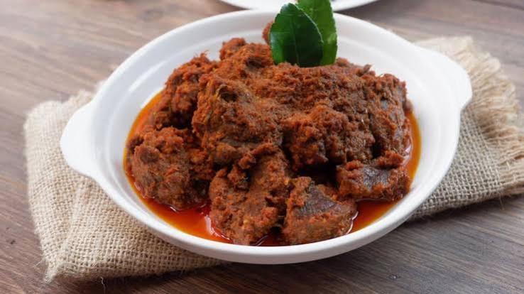 Ciri Khas Rendang: Keunikan Kuliner Legendaris Indonesia