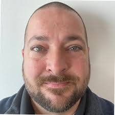 Robert Mcgrane's Instagram, Twitter & Facebook