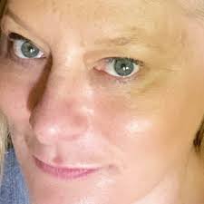 Who provides lawn care services in Elysburg?