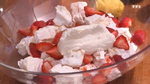 Ma Recette De Fraises A La Creme Xxl Laurent Mariotte Recettes De Fraises Petits Plats En Equilibre Recette Avec Des Fraises