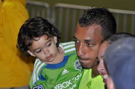 File:Tyrone Marshall with son.jpg