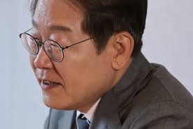 4 camera”… Gợi ý trực tiếp của Lee Jae-myung, phản ứng bùng nổ