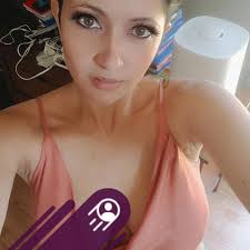 Where to buy a fruit tart with custard filling?