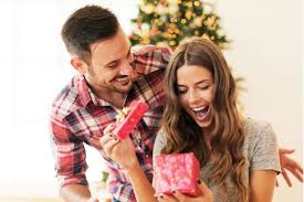 With these christmas gifts for your girlfriend, you'll bring a your girlfriend supports you and is there for you all year round. Best Christmas 2019 Gifts For Your Girlfriend Or Wife Mirror Online